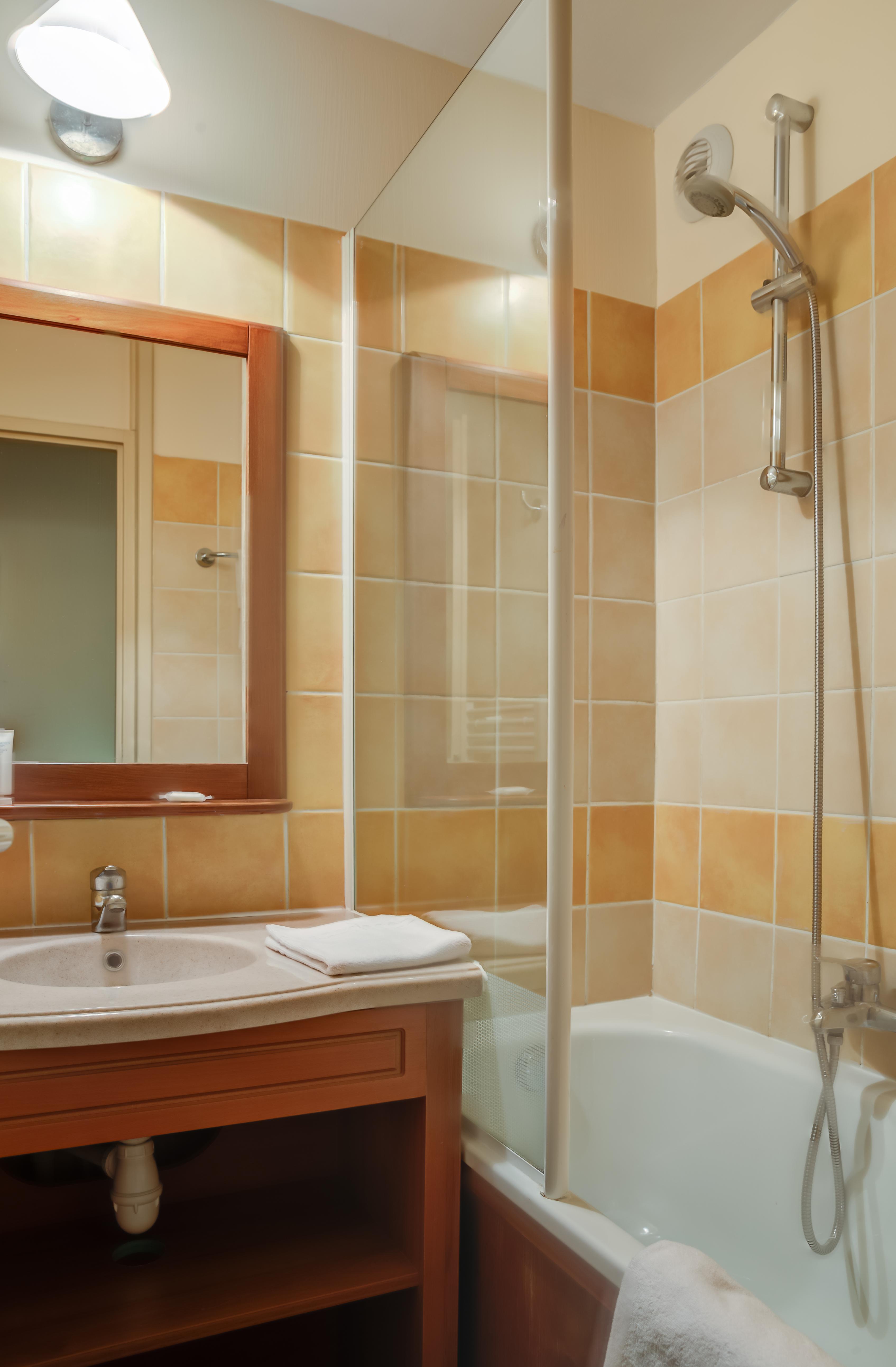 Pierre & Les Trois Domaines Aparthotel Ax-les-Thermes