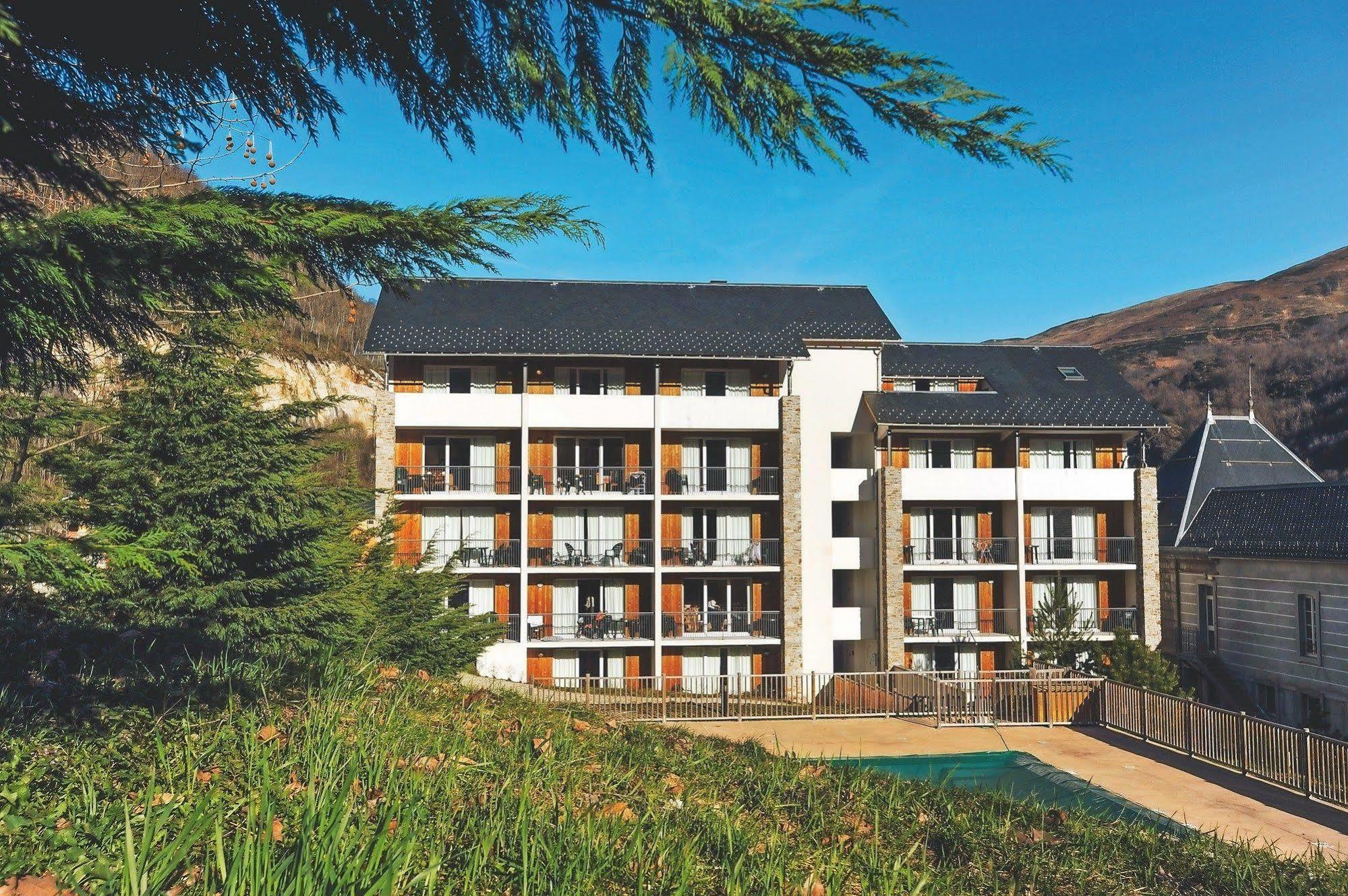 Aparthotel Pierre & Les Trois Domaines 3*